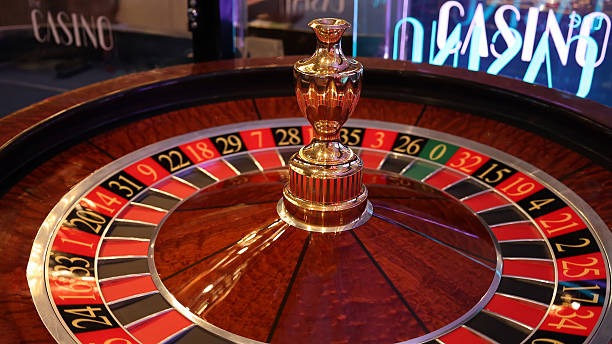 mpo888 European Roulette live dealer studio with professional wheel and betting layout